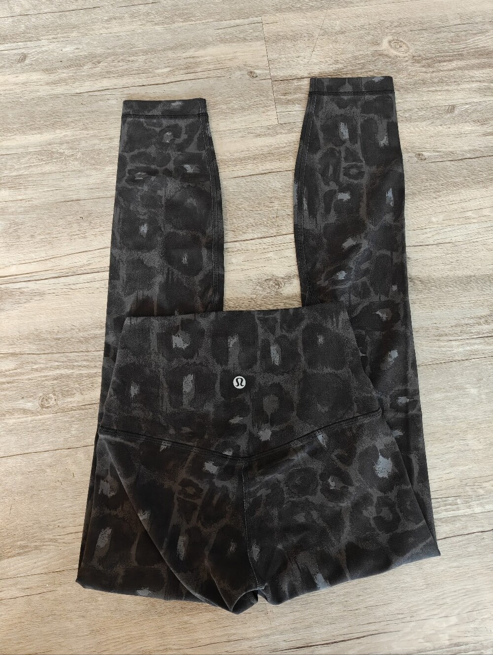 Lululemon Align High-Rise Pant 25" Spray Leopard Black Multi Size 2 EUC